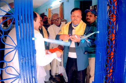 Inauguration of white marble statue of Sri Aurobindo. Matrimandir 1st Floor by Dr.Bipul Roy (Bangladesh) on 03.01.2016.